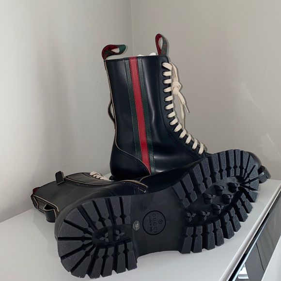 MENS BOOTS. Black leather. Green and red leather. - Picture 4 of 5